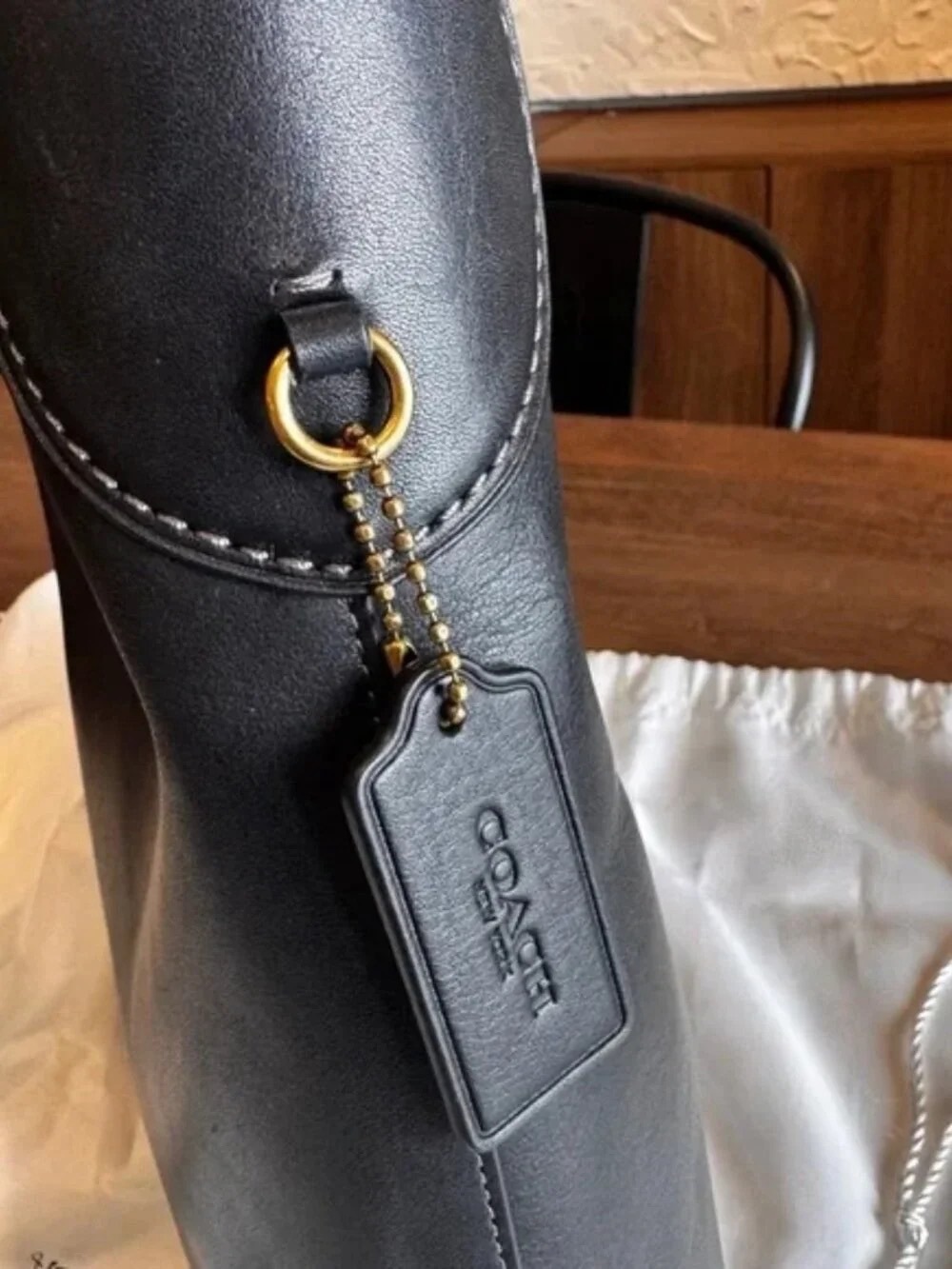 💼 Coach Women Brooklyn 28 Shoulder Bag - Picture 3 of 6